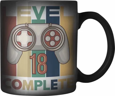Produktbild von TRENDATION 18. Geburtstag Farbwechsel Zauber-Tasse Jungen Jungs Geschenk 18er Geschenkidee 18 Sohn Gamer (Schwarz)