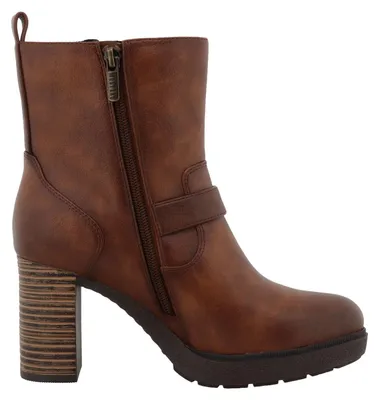 Imagen del producto de Botines marrones de la marca Mustang, para mujer, estilo casual