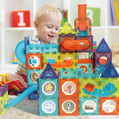 Produktbild von Magnetische Bauklötze Set für Kinder – 110 Teile Bildungs-Spielzeug
