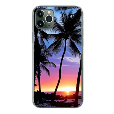 Produktbild von MuchoWow® Handyhülle Schutzhülle Hülle für iPhone 11 Pro Max Eine Silhouette von Palmen während eines Sonnenuntergangs auf Hawaii Silikon Softcase Handy Hülle - Schutz