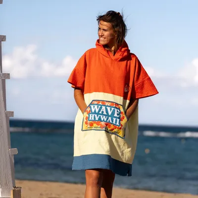 Produktbild von Wave Hawaii Travel Poncho Wailua, red-yellow-blue, S-M WH4068