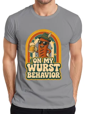 Immagine prodotto di Maglietta da uomo, colore grigio, taglia M, con scritta "On My Wurst Behavior" e immagini a tema : birra, salsiccia (bratwurst), lederhosen (pantaloni di pelle tradizionali) e dirndl (abito tradizionale)