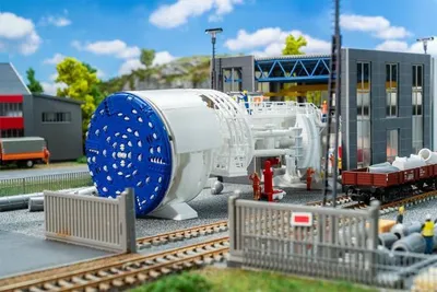 Produktbild von Faller Tunnelbohrmaschine im Bau 130897