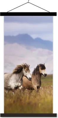 Produktbild von MuchoWow® Textilposter Pferde - Gras - Berge 90x180 cm mit schwarzem Rahmen - Dekoration Wohnzimmer