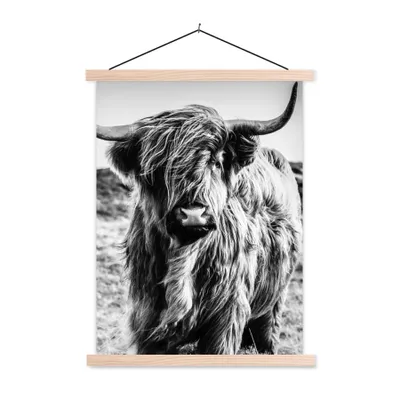 Produktbild von MuchoWow® Textilposter Schottischer Highlander - Natur - Kuh - Schwarz - Weiß 40x53 cm mit holzfarbenen Rahmen - Schlafzimmer