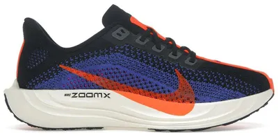 Produktbild von Nike ZoomX Pegasus Plus Black Hyper Crimson - EU 42.5