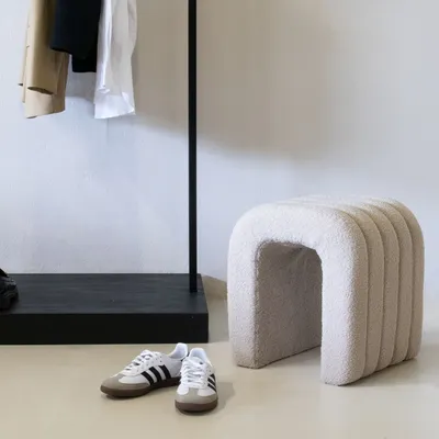 Produktbild von Hocker Taupe Bouclé Sera - Giga Meubel