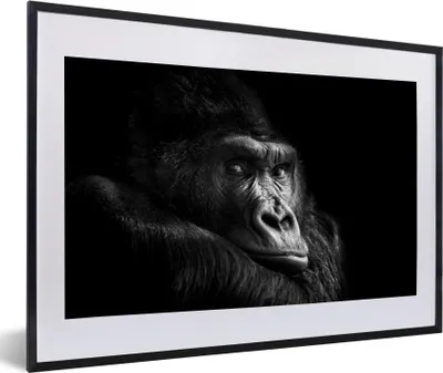Produktbild von MuchoWow® Gerahmtes Poster Gorilla - Affe - Schwarz - Weiß - Porträt 60x40 cm - Poster mit Schwarzem Bilderrahmen Wandposter Rahmen Foto Bilder - Schlafzimmer - Plakat in Rahmen - Drucken