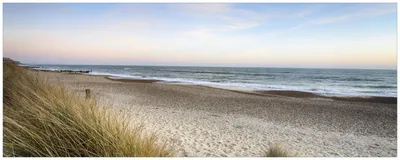 Produktbild von Wallario Küchenrückwand selbstklebend, Größe: 115 x 50 cm, Motiv: Strandspaziergang im Urlaub an der Ostsee | Spritzschutz | abwischbar | pflegeleicht | in