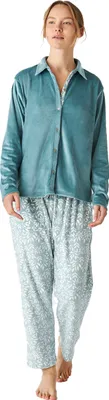 Imagen del producto de Pijama de mujer de la marca J&J Brothers, confeccionado en terciopelo, con mangas largas y botones (modelo JJBEP1001)