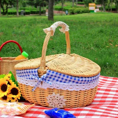Productafbeelding van Handgemaakte Rieten Picknickmand met Deksel