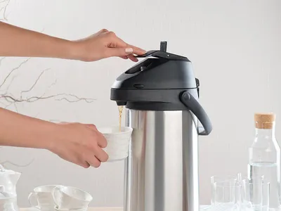Image de Pichet isotherme à double paroi en acier inoxydable - 5 L