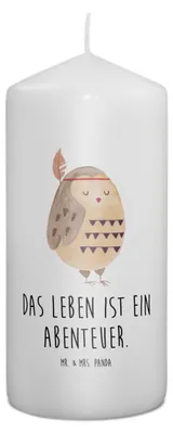 Produktbild von Mr. & Mrs. Panda Kerze Eule Federschmuck 15 x 7 cm - Weiß - Geschenk, mutig, Owl, Stumpenkerze, Erinnerungslicht, Bedruckte, Abenteuer, Blockkerze, Wachskerze, Dekoration