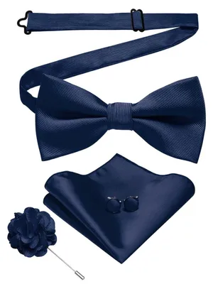 Immagine prodotto di Set da uomo in tessuto twill blu navy, completo di fazzoletto da taschino, gemelli e composizione floreale, ideale per feste, eventi aziendali e matrimoni