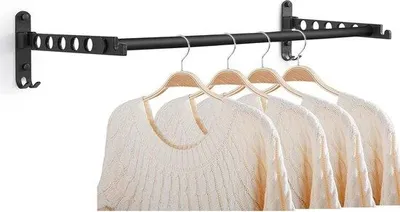 Obrázek produktu pro Uniqoos® Nástěnný věšák na oblečení z hliníku – montáž na zeď s tyčí, 6 háčků, úsporný design vhodný do ložnice a prádelny