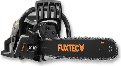 Produktbild von FUXTEC Benzin Kettensäge | Black Edition | Schwertlänge 46cm | Schnittlänge 40cm / 45cm | 5,2kg | 61,5ccm | 2-Takt | 550ml | 2,85kw | FX-KS262