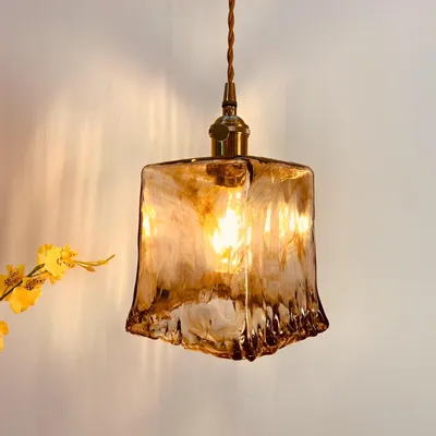 Zdjęcie produktu dla Vintage lampa wisząca z bursztynowym szkłem i regulowaną wysokością