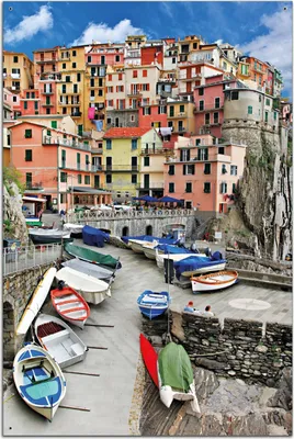 Produktbild von Wallario Outdoor-Poster für Garten oder Balkon, Motiv Bunter Hafen in Italien, in ca. 61 x 91,50 cm