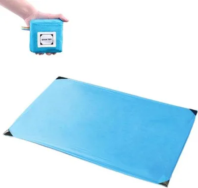 Produktbild von Famanu Tragbare Mini Strandmat - Wasser- und Sanddicht, Leicht und Kompakt
