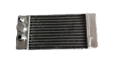 Zdjęcie produktu dla Aluminiowa chłodnica do motocykli, lekka konstrukcja, lepsza wydajność chłodzenia, precyzyjne dopasowanie,