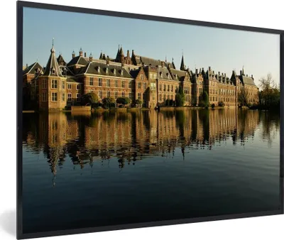 Produktbild von MuchoWow® Gerahmtes Poster Den Haag - Fluss - Inneres Gericht 90x60 cm - Poster mit Schwarzem Bilderrahmen Wandposter Rahmen Foto Bilder - Fotorahmen - Foto-Plakat