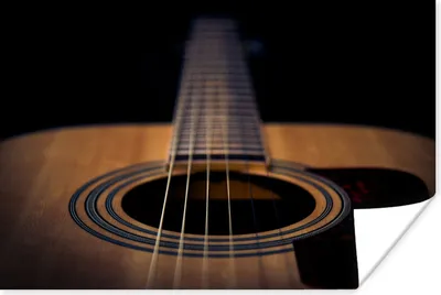 Produktbild von MuchoWow® Poster Nahaufnahme einer akustischen Gitarre auf schwarzem Hintergrund 60x40 cm - Schlafzimmerdekoration