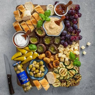 Produktbild von Ibero Grüne Hojiblanca Oliven mit Mandeln 75 G Vegan Glutenfrei Fein und pikant