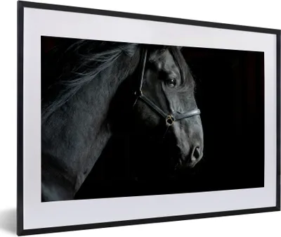 Produktbild von MuchoWow® Gerahmtes Poster Pferd - Schwarz - Halfter 60x40 cm - Poster mit Schwarzem Bilderrahmen Wandposter Rahmen Foto Bilder - Schlafzimmer - Plakat in Rahmen - Drucken