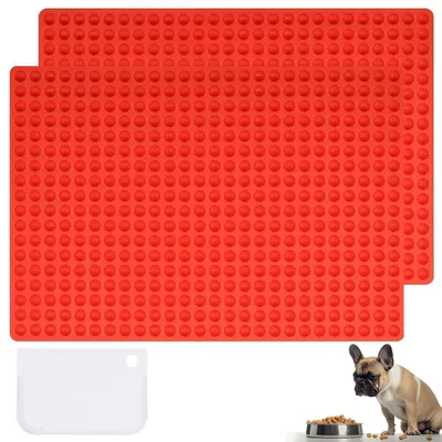 Produktbild von Backmatte Hundekekse 2 Stück Silikon mit Teigschaber, 468 Gitter, Rot