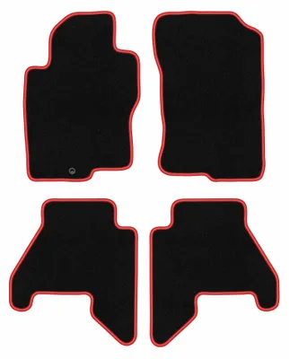 Imagen del producto de Alfombrillas de moqueta para Nissan Pathfinder R51 2005- (SUV) – juego de 4 piezas, /rojo, a medida – Wielganizator CARLUX