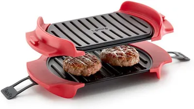 Produktbild von Lékué Mikrowellen-Grill, rot, für die schnelle Zubereitung von Grillgerichten in der Mikrowelle