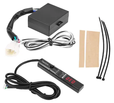 Obrázek produktu pro Univerzální 12V auto turbo časovač s digitálním červeným LED displejem a černou řídicí jednotkou