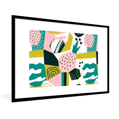 Productafbeelding van Poster met lijst - Aardbeien - Patronen - Roze - Fotolijst zwart met witte passe-partout, 60x90 cm - Poster met zwarte fotolijst
