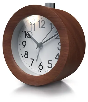 Imagen del producto de BEARWARE: Despertador analógico con cuerpo de madera redondo. Despertador de madera con esfera iluminada