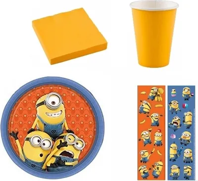 Produktbild von Amscan Minions Partyset mit 8 Bechern (266ml), 8 Tellern (Ø 18cm), 20 Servietten & Becher zum Selbstgestalten