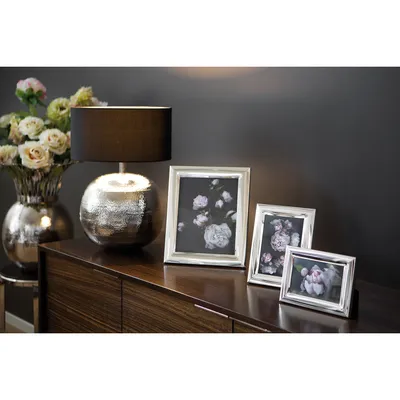Imagen del producto de Fink SIMON, marco para fotos de 20x25 cm, con cristal, plateado, metal, color plateado, largo 34 cm, ancho 28 cm, alto 3.5 cm. Código: 133021