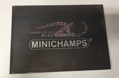 Image de 1990 - 2010 Livre photo Minichamps Pure Passion