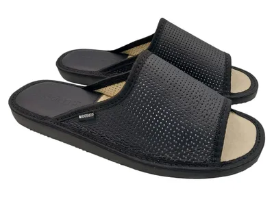Produktbild von Herren Leder Pantoffeln BOSACO Schwarz – Offene Zehen, Perforiertes Leder, Gummizug 43