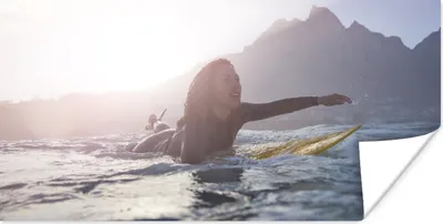 Produktbild von MuchoWow® Poster Surferin paddelt 40x20 cm - Poster für die Wand - Poster Schlafzimmer