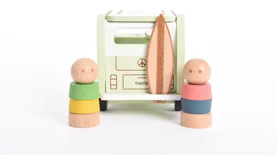 Image de TickiT Holz Camper - Jouet d'aventure avec figurines en bois