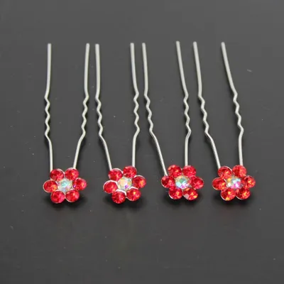 Produktbild von 4 Haarnadeln mit Strass Blüten Design in diversen Farben Rot