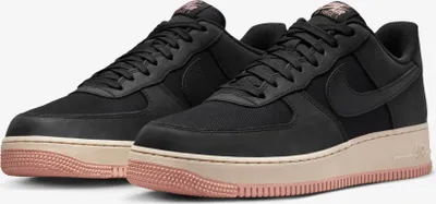 Zdjęcie produktu dla Nike Air Force 1 '07 LX "Black Red Stardust", Czarny, Rozmiar: 42