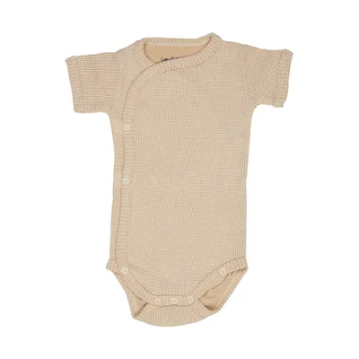 Produktbild von Lodger Romper Ciumbelle, adītas kokvilnas bodijs ar īsām piedurknēm, Ivory, 74 cm