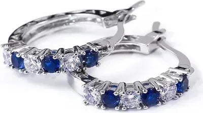 Immagine prodotto di Orecchini Mini Carly Blu - Eleganza e Stile per Ogni Occasione KP28388