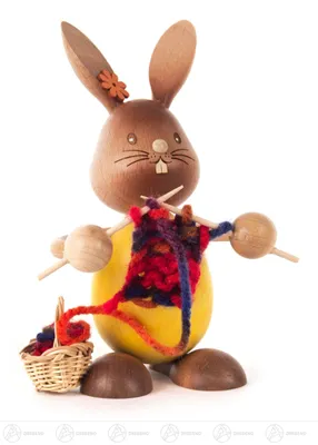 Produktbild von Drechslerei Kuhnert Hase Stupsi, Motiv:Stupsi mit Strickzeug