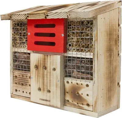 Produktbild von Famanu Insektenhaus Nistplatzschutz für viele Insekten - 135 x 30 x 27 cm