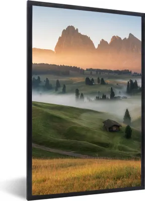 Produktbild von MuchoWow® Gerahmtes Poster Berg - Nebel - Landschaft 20x30 cm - Poster mit Schwarzem Bilderrahmen Wandposter Rahmen Foto Bilder - Drucken - Bilder Poster im Rahmen