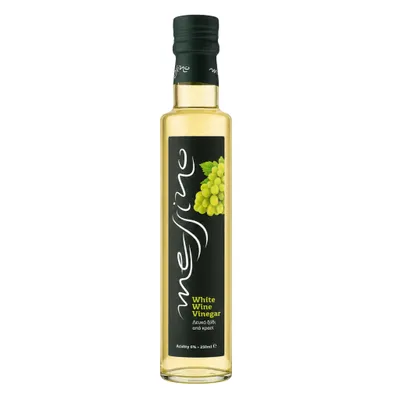 Messino Weißweinessig aus Chardonnay Trauben 250 ml auf weißem Grund