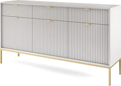 Zdjęcie produktu dla DomoHome Wysokiej jakości elegancka komoda Nova - 154x83x39 cm Rowkowany front, Złote uchwyty, Wszechstronny design Z 3 szufladami i 3 drzwiczkami, Kolor: Szary, Złota rama