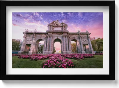 Produktbild von Türen von Alcala Madrid Spanien– Wandbild mit Rahmen – Gerahmtes Bild  – Wanddekoration – 30x20 cm –  Schwarz Rahmen